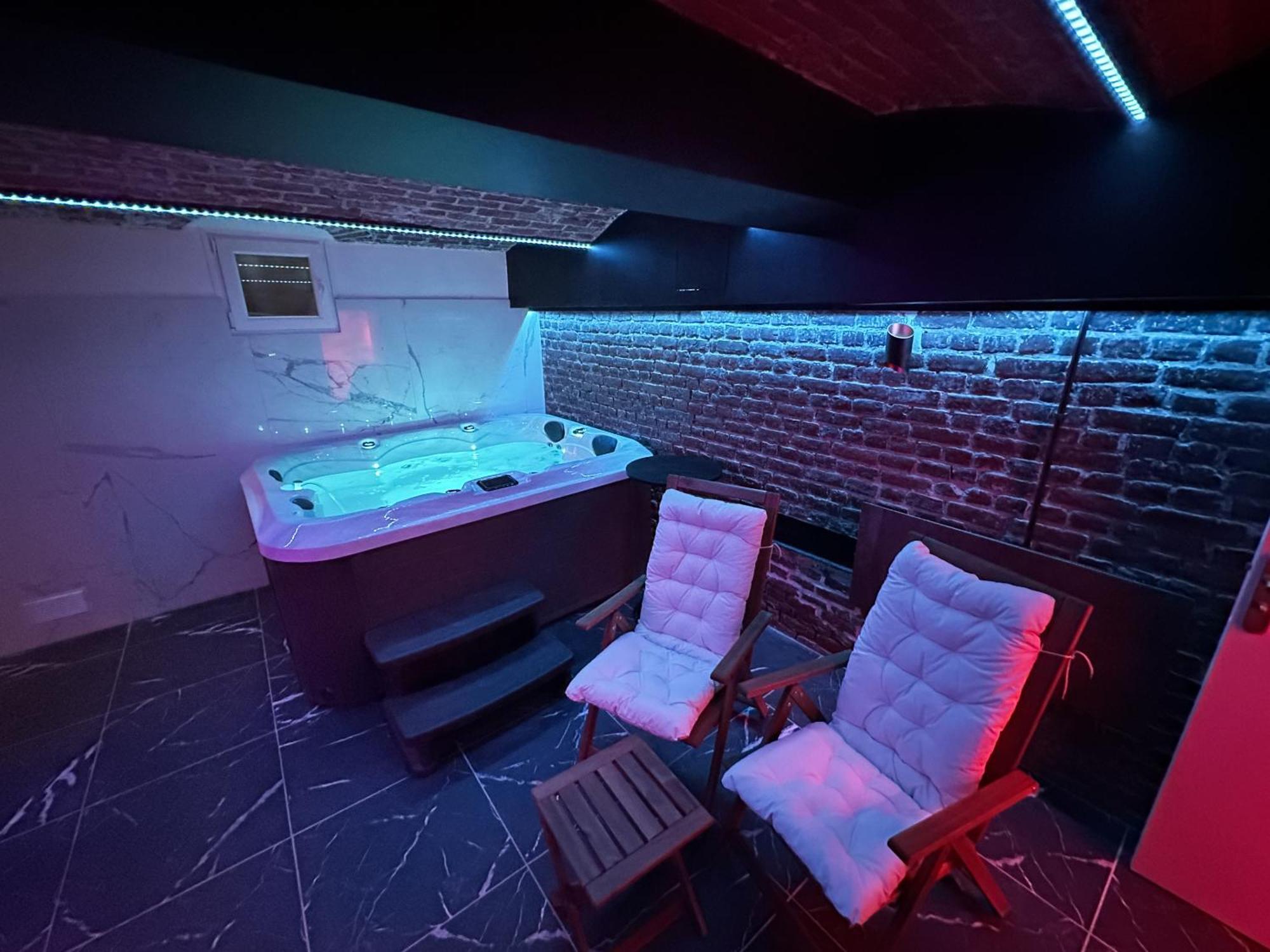 Le Bijou - Appartement, Sauna Et Jacuzzi - Lille Dış mekan fotoğraf