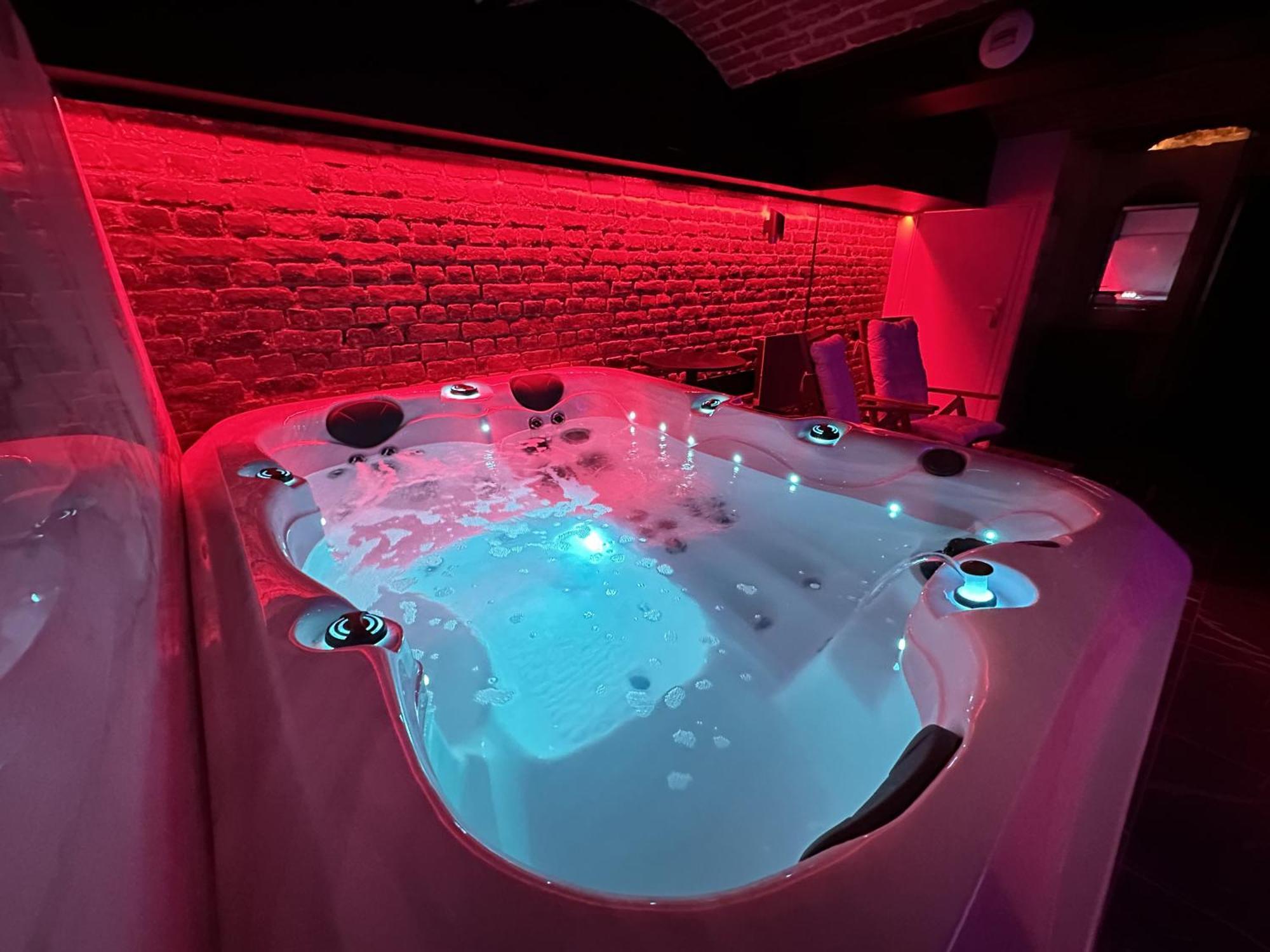 Le Bijou - Appartement, Sauna Et Jacuzzi - Lille Dış mekan fotoğraf