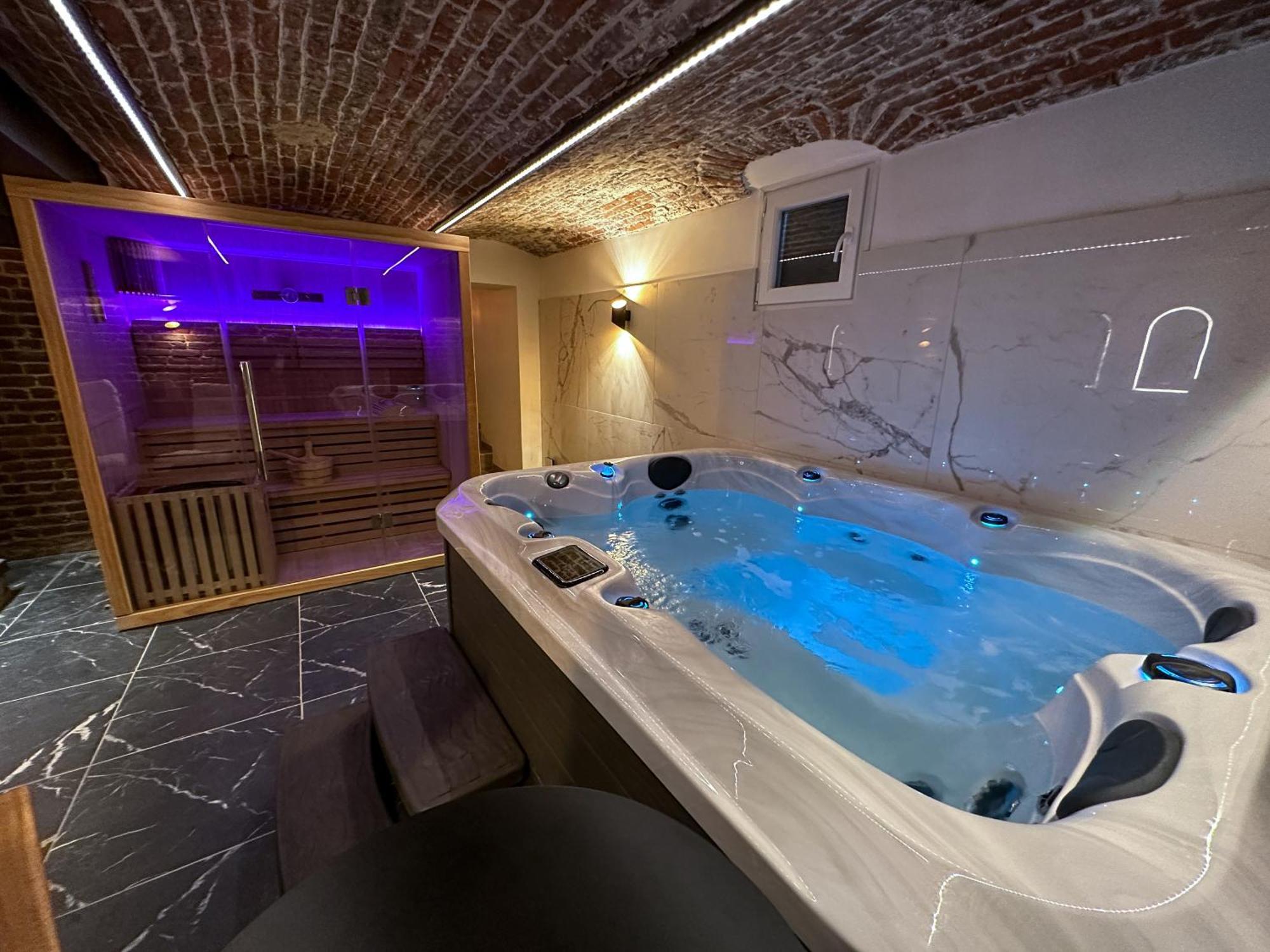 Le Bijou - Appartement, Sauna Et Jacuzzi - Lille Dış mekan fotoğraf