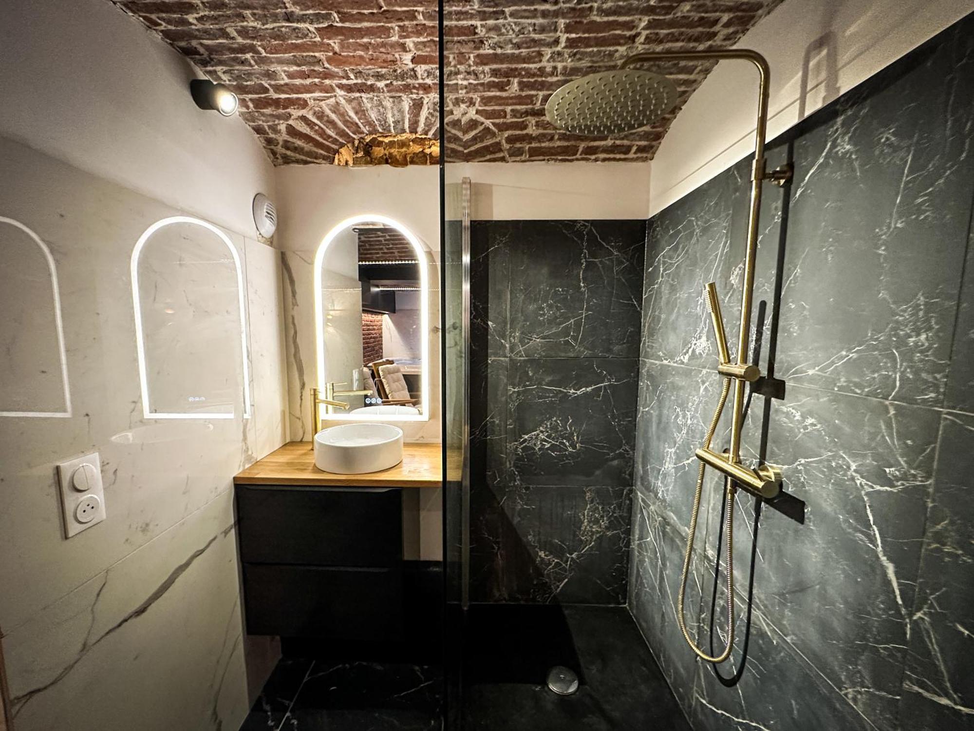 Le Bijou - Appartement, Sauna Et Jacuzzi - Lille Dış mekan fotoğraf